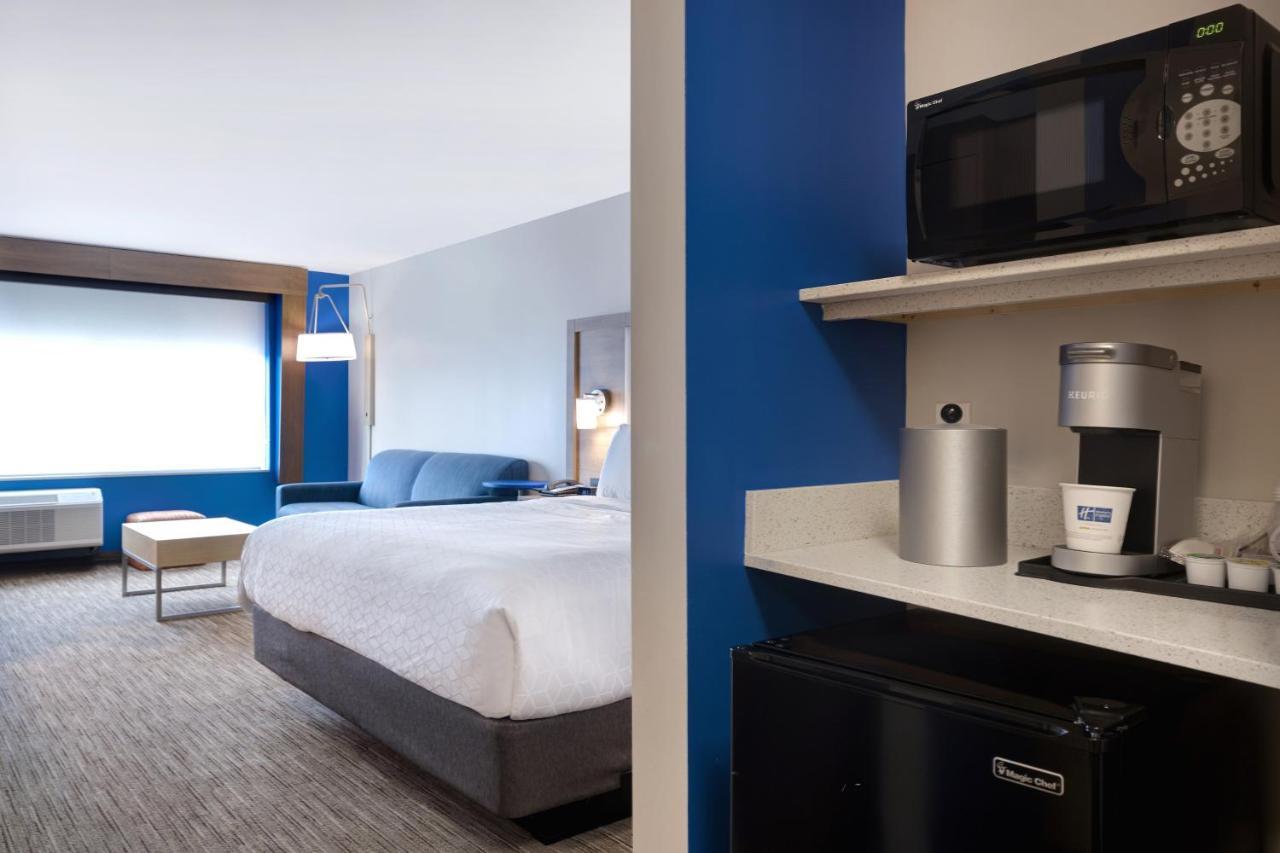 Holiday Inn Express & Suites - Brighton By Ihg Exterior foto